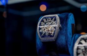 法穆蘭手表表盤有劃痕處理辦法