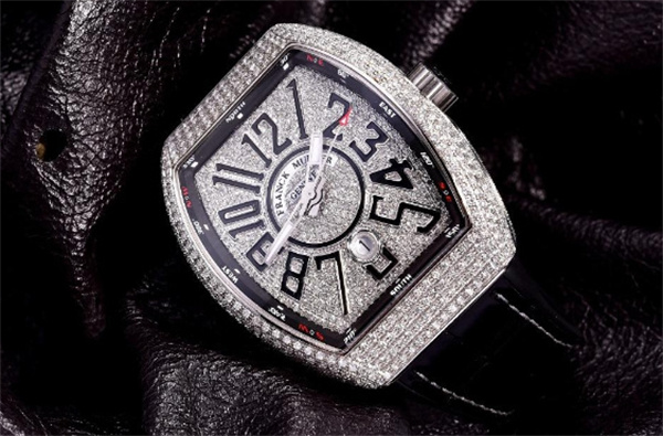 法穆蘭表殼割手處理技巧是什么（保養(yǎng)與修復(fù)方法詳解）（圖）