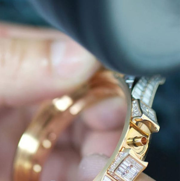 表扣與表鏈保養(yǎng)-法穆蘭維修服務(wù)中心