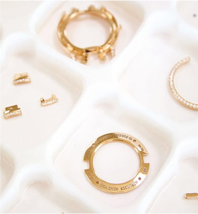 零件清洗完畢后將機(jī)芯裝入表殼并進(jìn)行檢測(cè)-法穆蘭維修服務(wù)中心