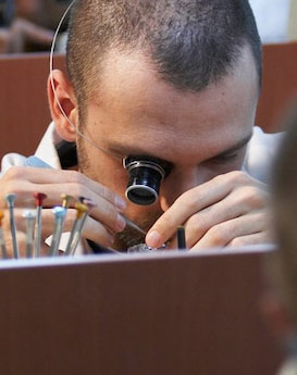 安尼塔·阿普里爾-北京法穆蘭維修服務(wù)中心制表師