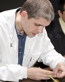 約翰·維爾遜-武漢法穆蘭維修服務(wù)中心制表師